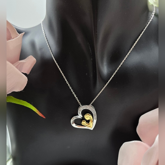 ♥️ LOVING MAMA STERLING SILVER NECKLACE - Picture 3 of 5